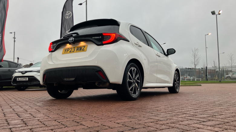 Toyota Yaris 1.5 Hybrid Design 5dr CVT Hybrid Hatchback